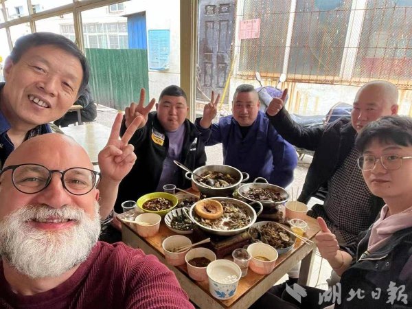 安全配资 美国人卡腾龙：比武汉天气更热情的，是中国朋友的心